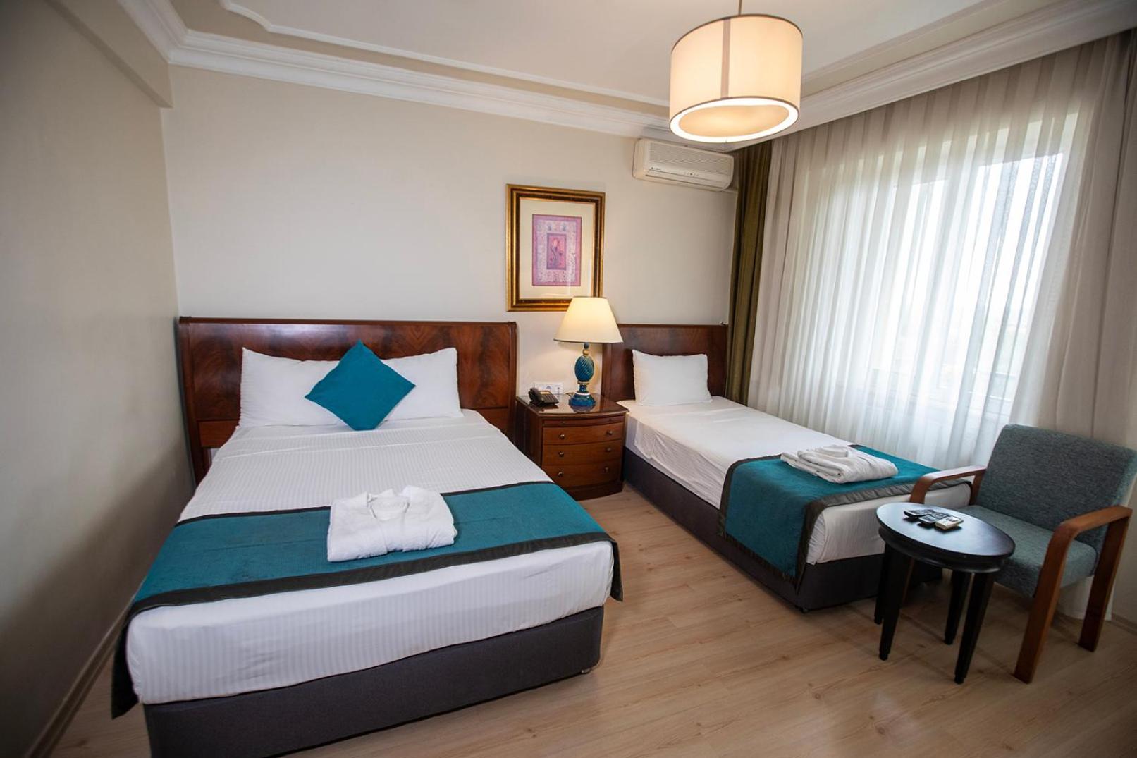 Hotel Simsek เอดีร์เน ภายนอก รูปภาพ